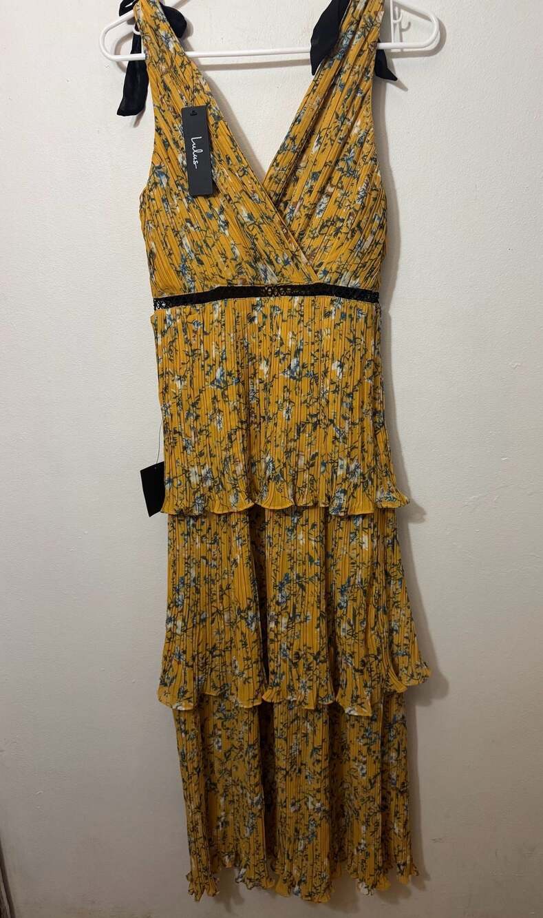 Lulus Such Sophistication Yellow Floral Print Pleated Tiered Maxi Dress - Picture 2 of 7
